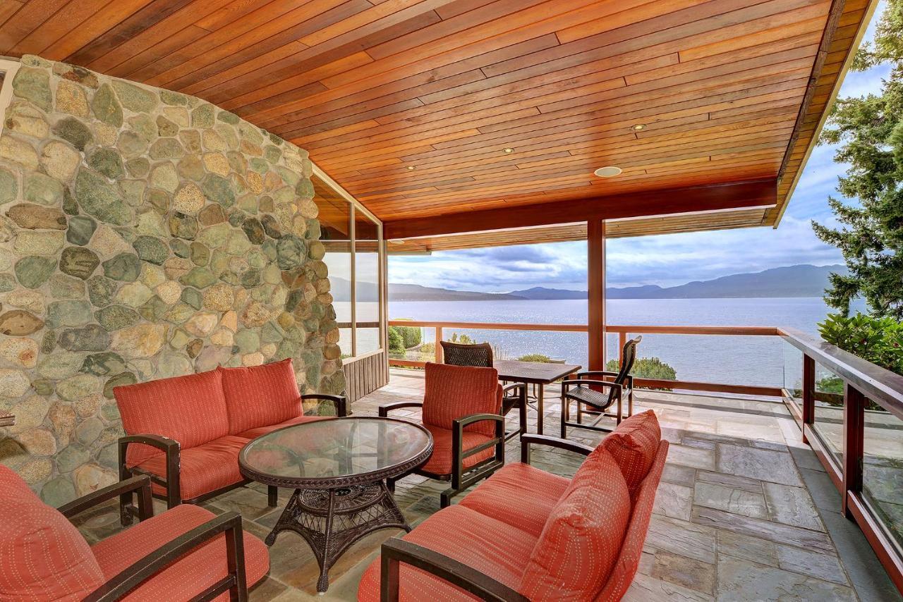 Oceanside Lodge Saanich Inlet North Saanich 外观 照片