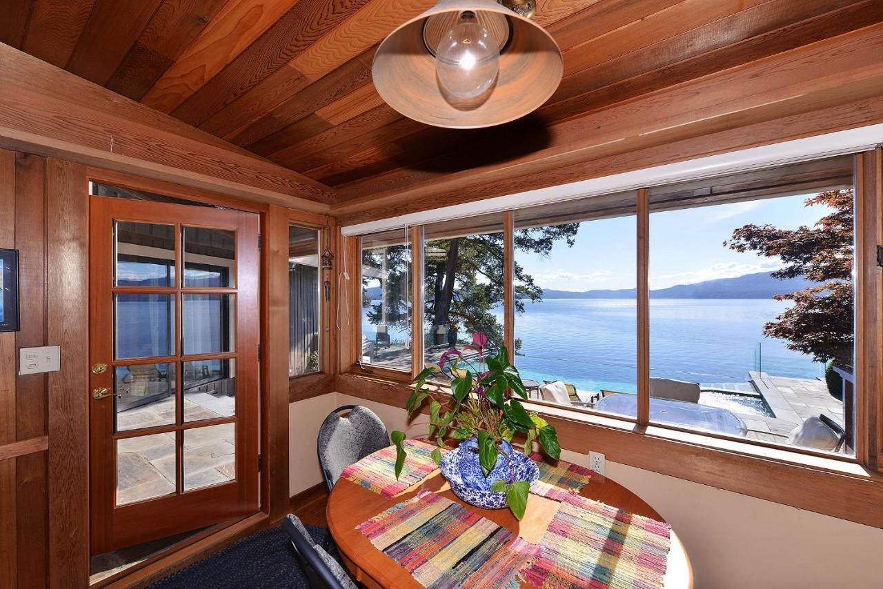 Oceanside Lodge Saanich Inlet North Saanich 外观 照片