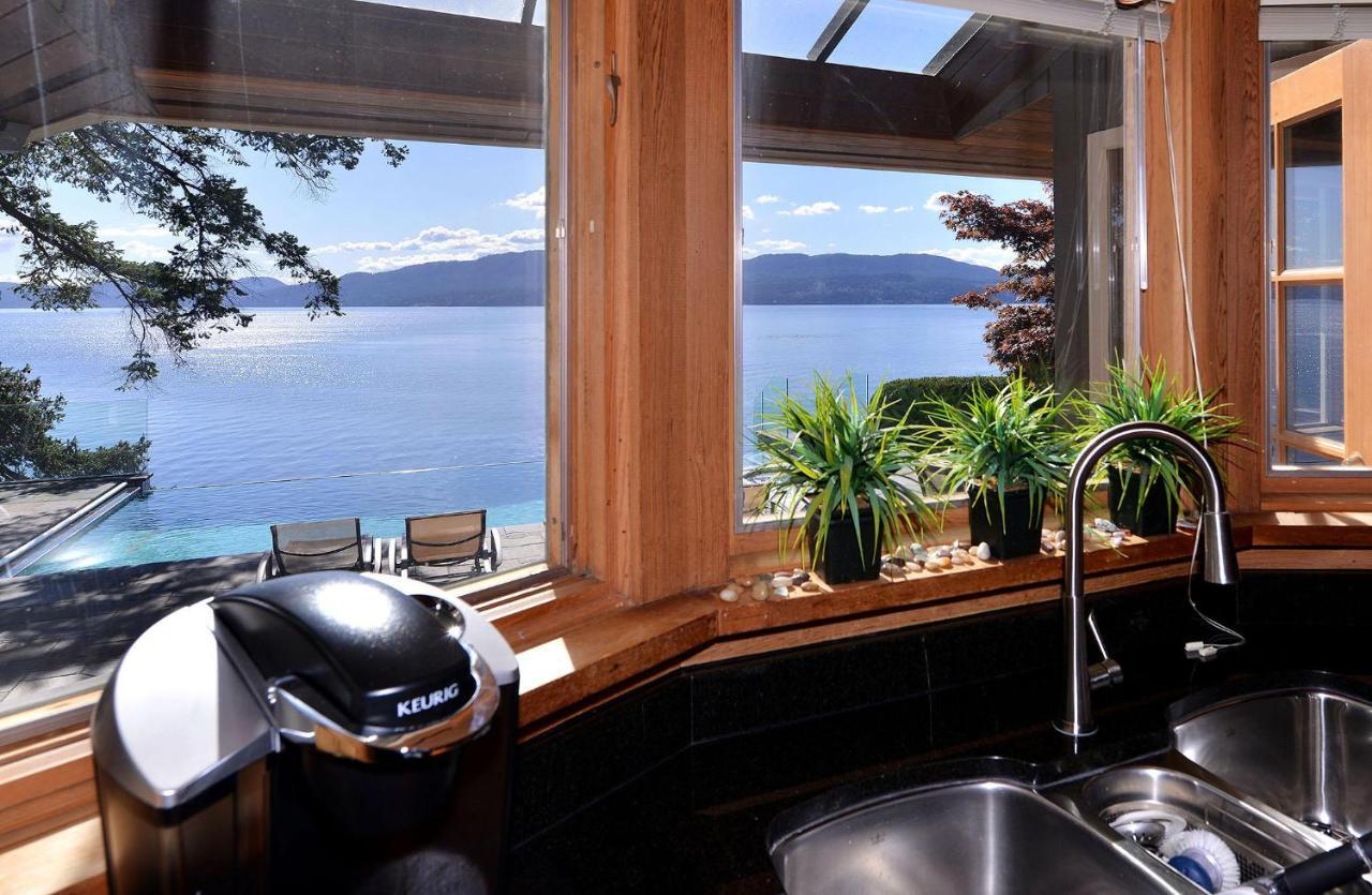 Oceanside Lodge Saanich Inlet North Saanich 外观 照片
