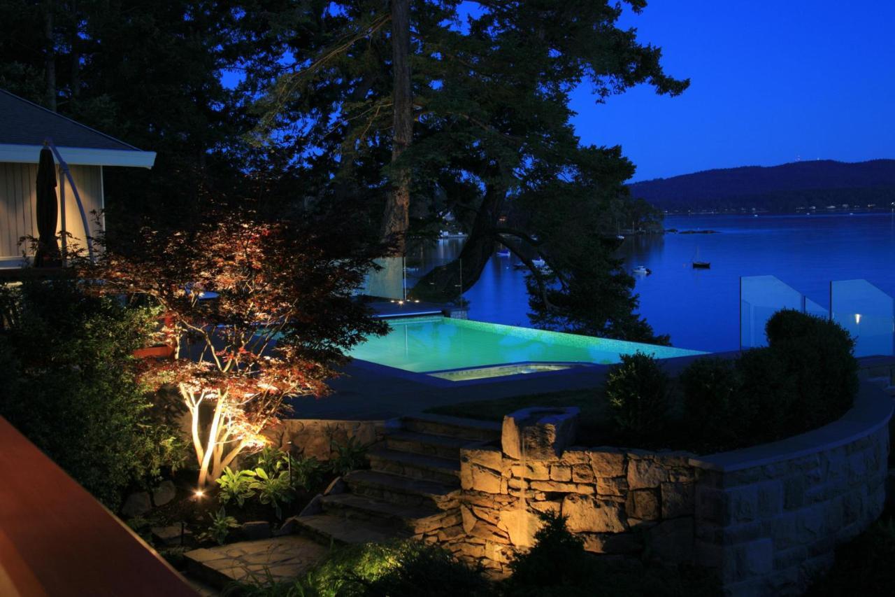 Oceanside Lodge Saanich Inlet North Saanich 外观 照片
