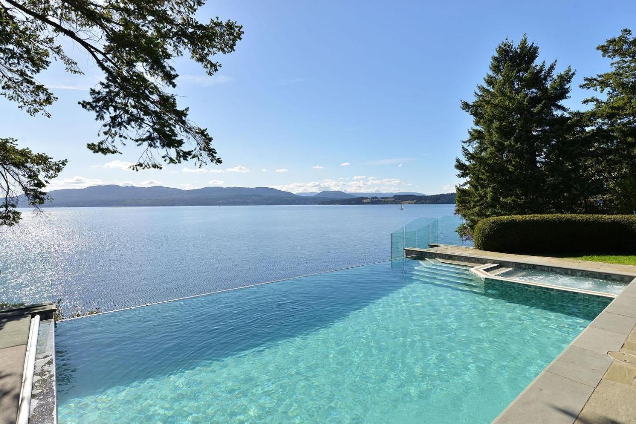 Oceanside Lodge Saanich Inlet North Saanich 外观 照片